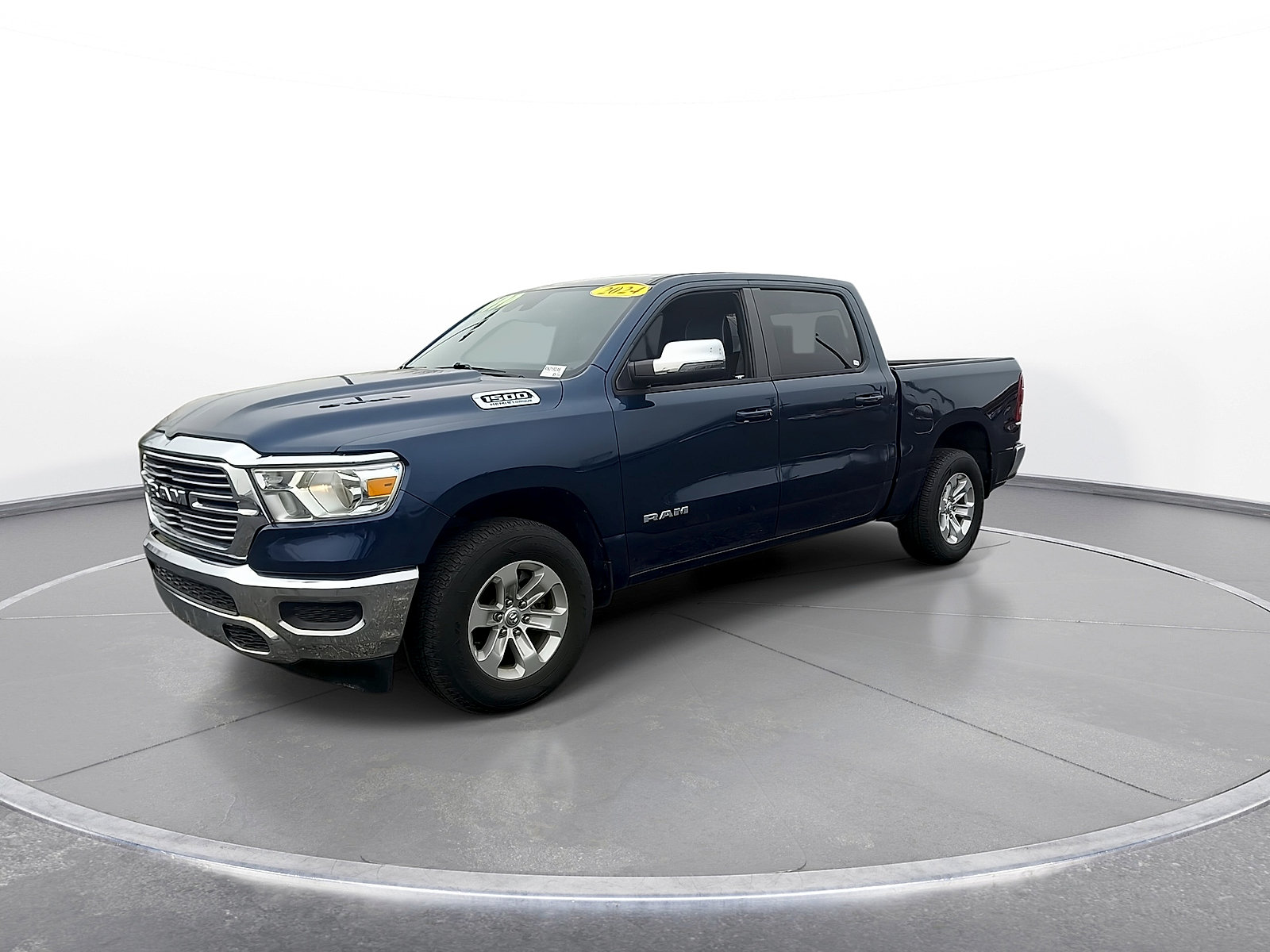 Used 2024 RAM 1500 Laramie RWD image 4