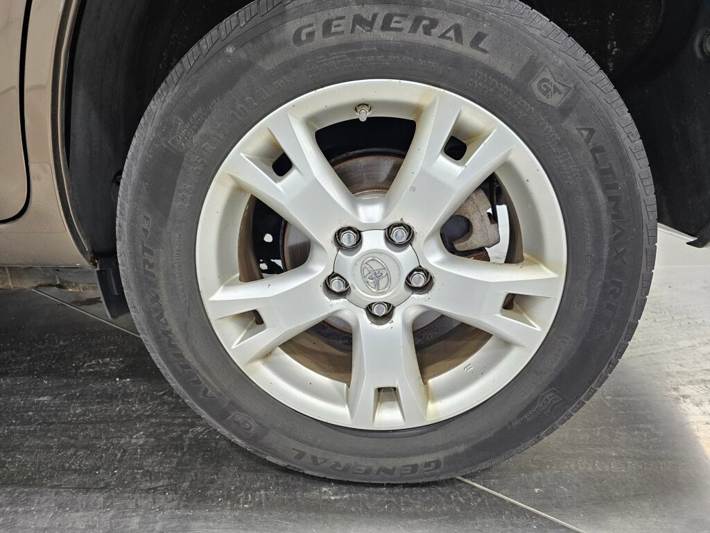 Used 2011 Toyota RAV4 4WD w/ Upgrade Value Pkg image 9