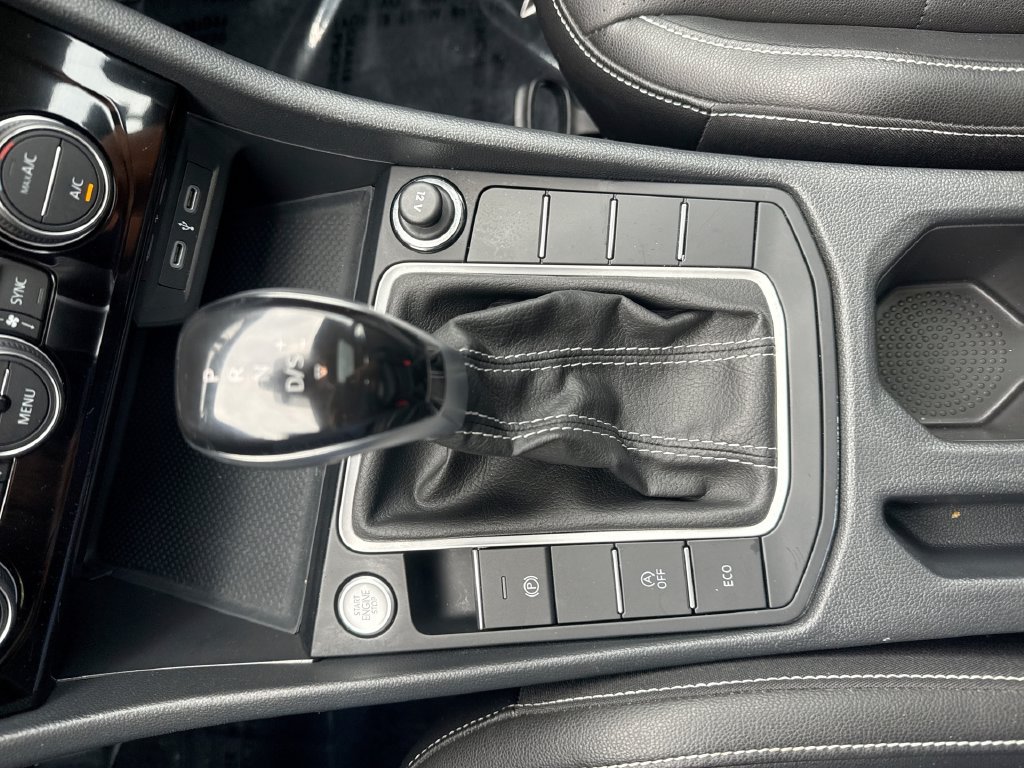 Used 2023 Volkswagen Jetta SE FWD image 21
