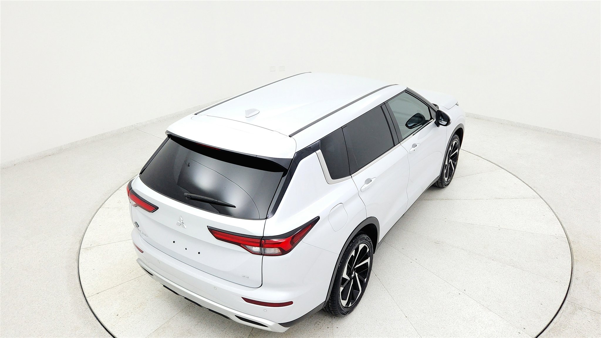 Used 2024 Mitsubishi Outlander FWD image 40