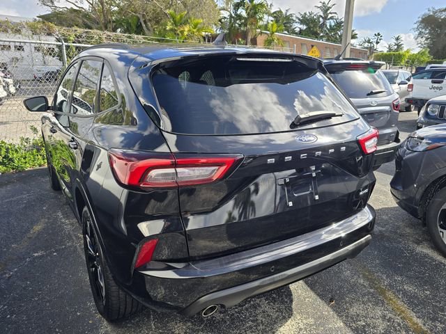 Used 2023 Ford Escape ST-Line Elite image 4