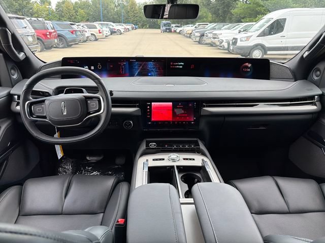 New 2027 Lincoln Navigator Reserve w/ Jet Appearance Package AWD/4WD image 17