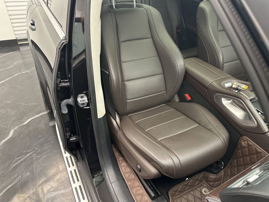 Used 2021 Mercedes-Benz GLS 450 4MATIC image 9