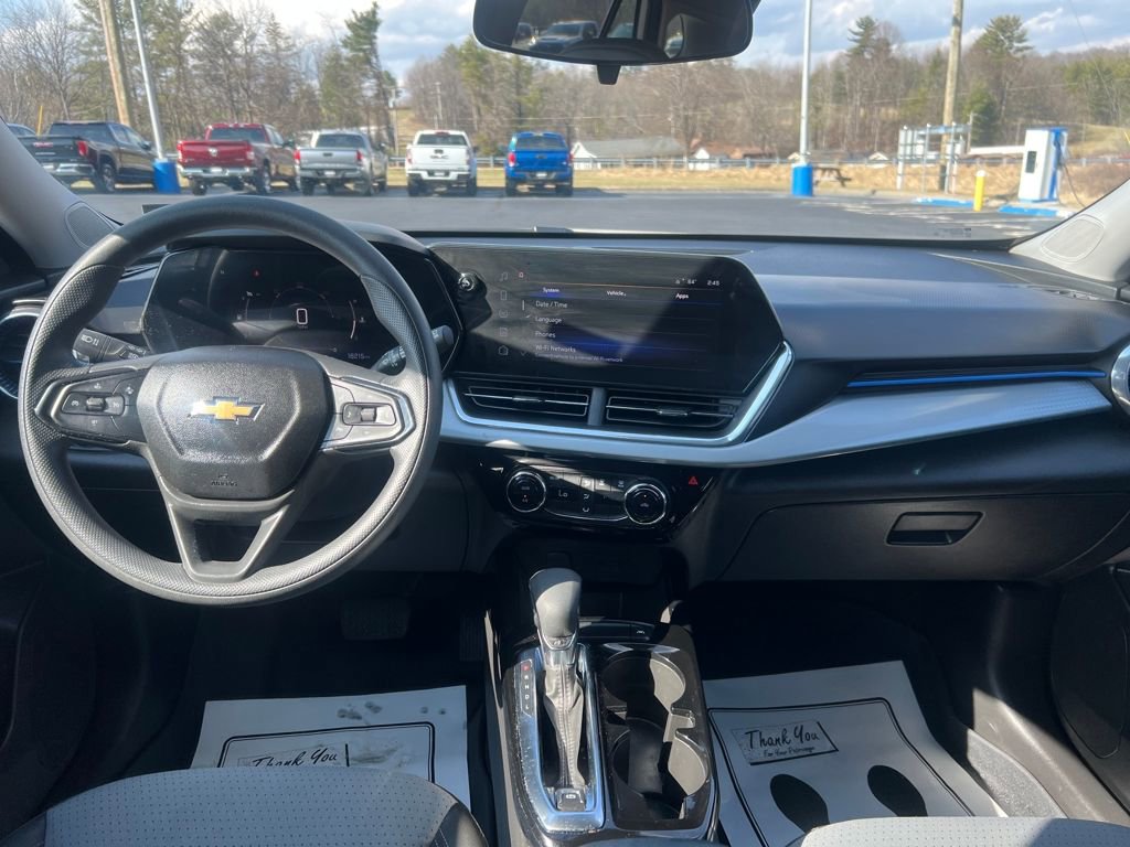 Used 2024 Chevrolet Trax LT image 16