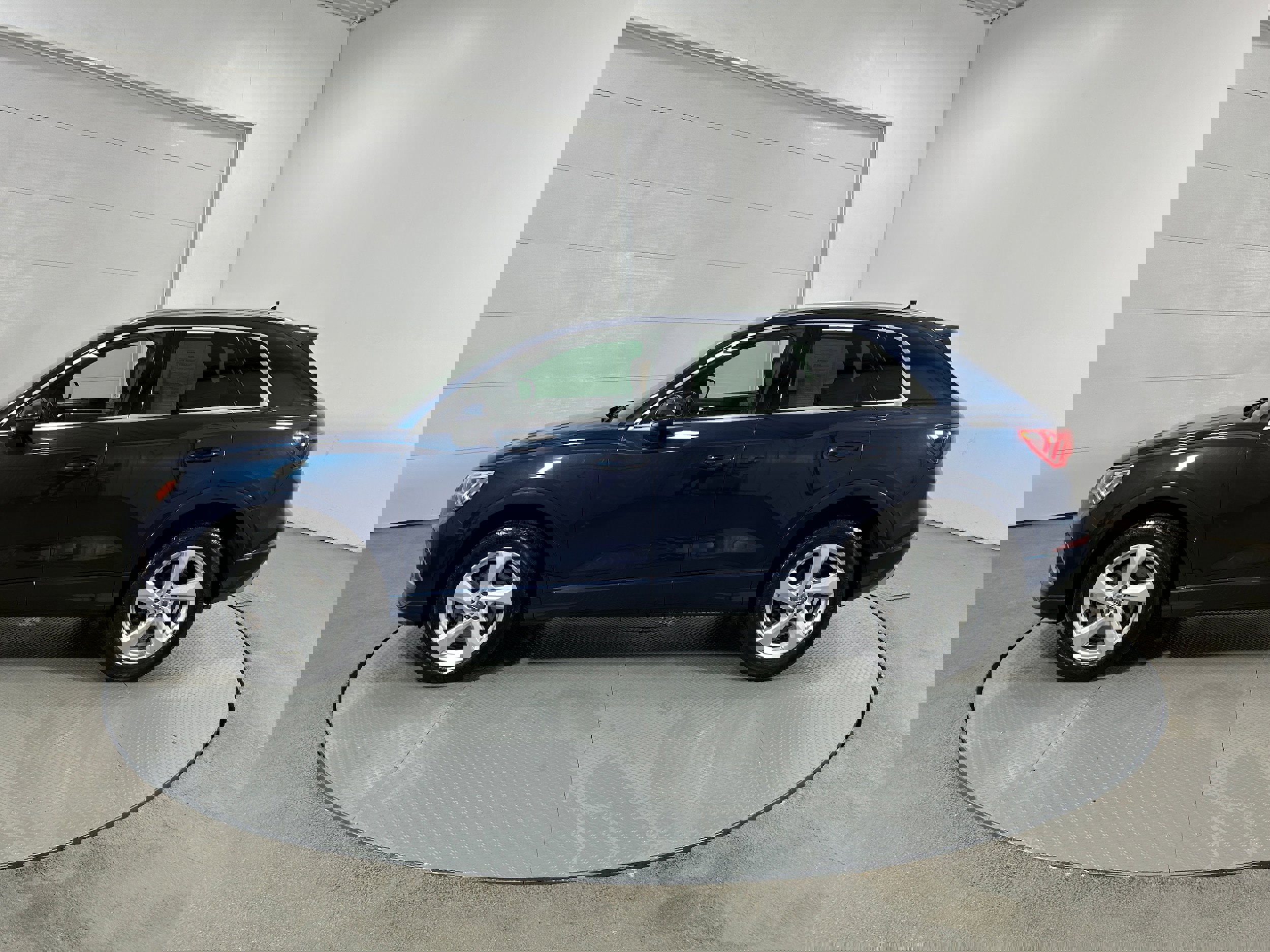 Used 2020 Audi Q3 2.0T Premium Plus w/ Premium Plus Package image 20