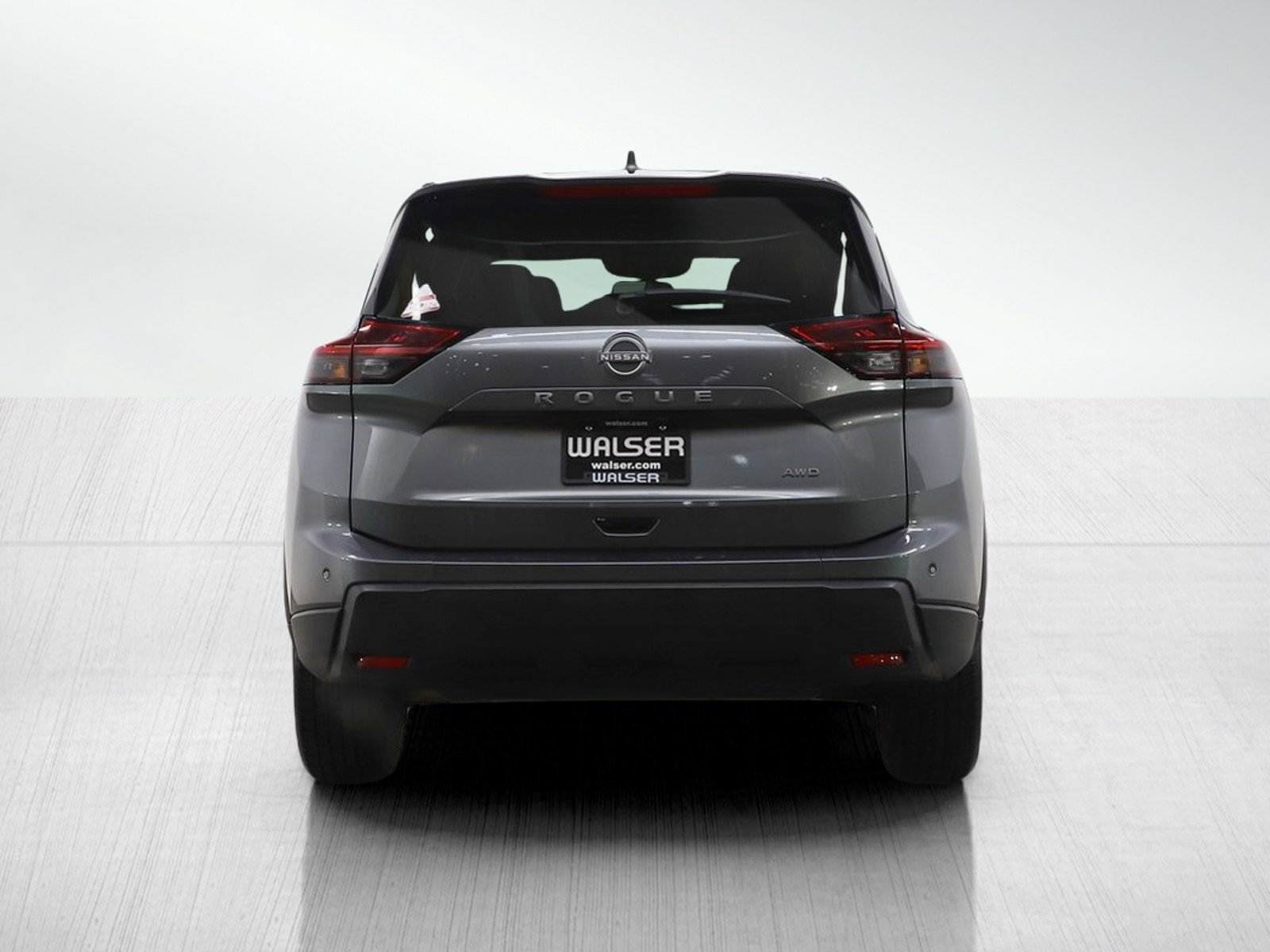 Used 2025 Nissan Rogue SV image 4