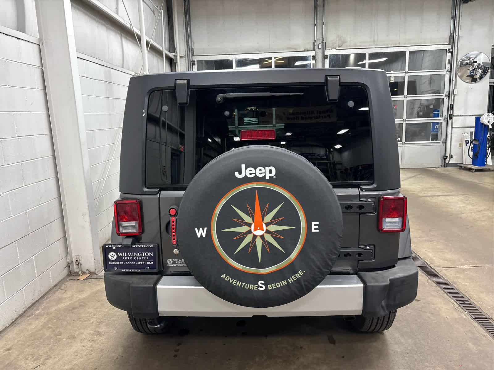 Used 2014 Jeep Wrangler Unlimited Sahara w/ Connectivity Group image 7