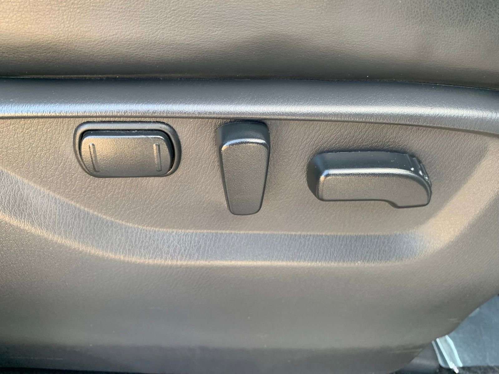 Used 2023 Nissan Armada SV image 37