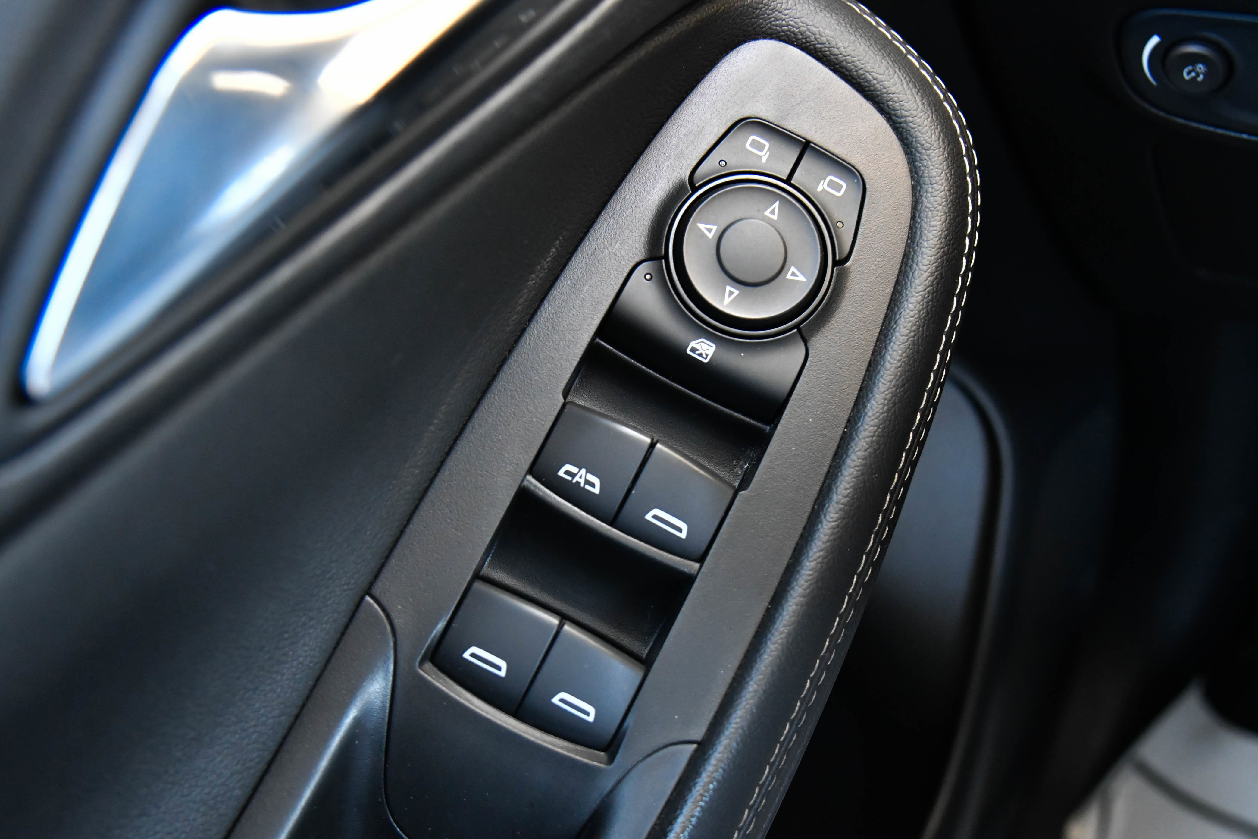 Used 2024 Buick Encore GX Preferred FWD image 31