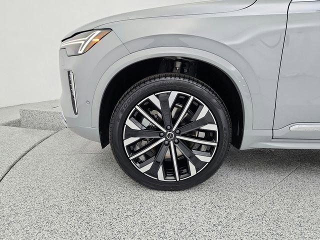 New 2026 Volvo XC90 B6 Plus w/ Protection Package Premier image 21
