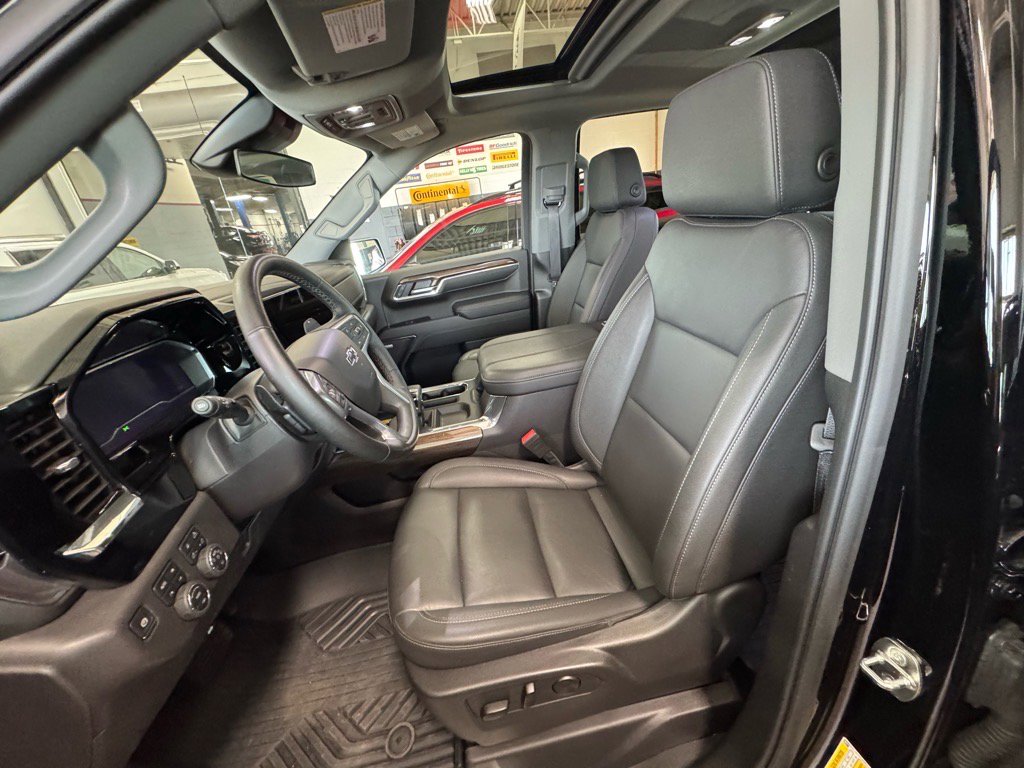 Used 2024 Chevrolet Silverado 1500 LT Trail Boss w/ LT Trail Boss Premium Package image 22