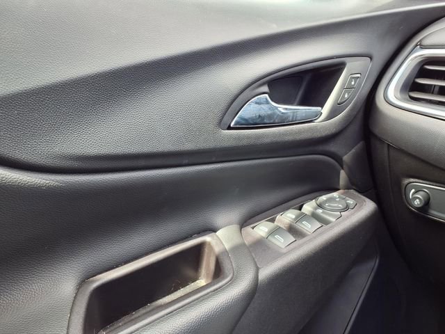 Used 2022 Chevrolet Equinox LT w/ Driver Convenience Package image 19