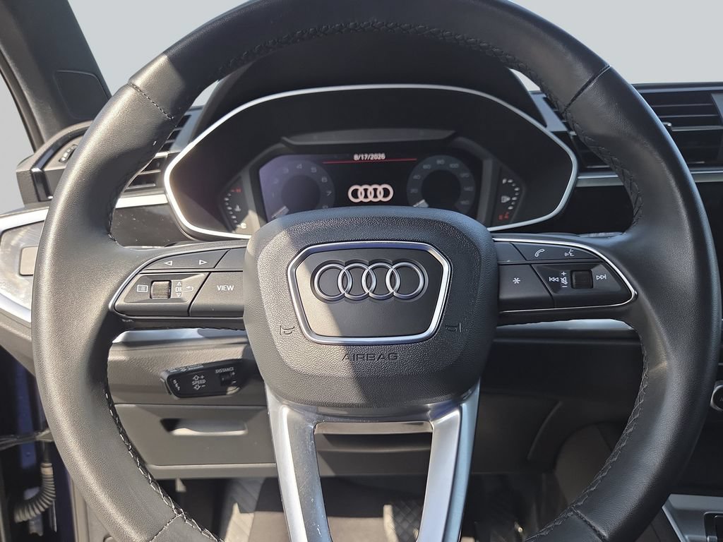 Used 2025 Audi Q3 2.0T Premium AWD/4WD image 11