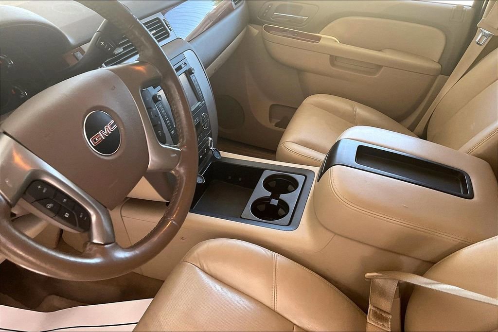 Used 2013 GMC Yukon SLT w/ SLT-2 Equipment Package AWD/4WD image 13