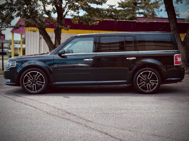 Used 2014 Ford Flex Limited w/ Equipment Group 303A AWD/4WD image 4