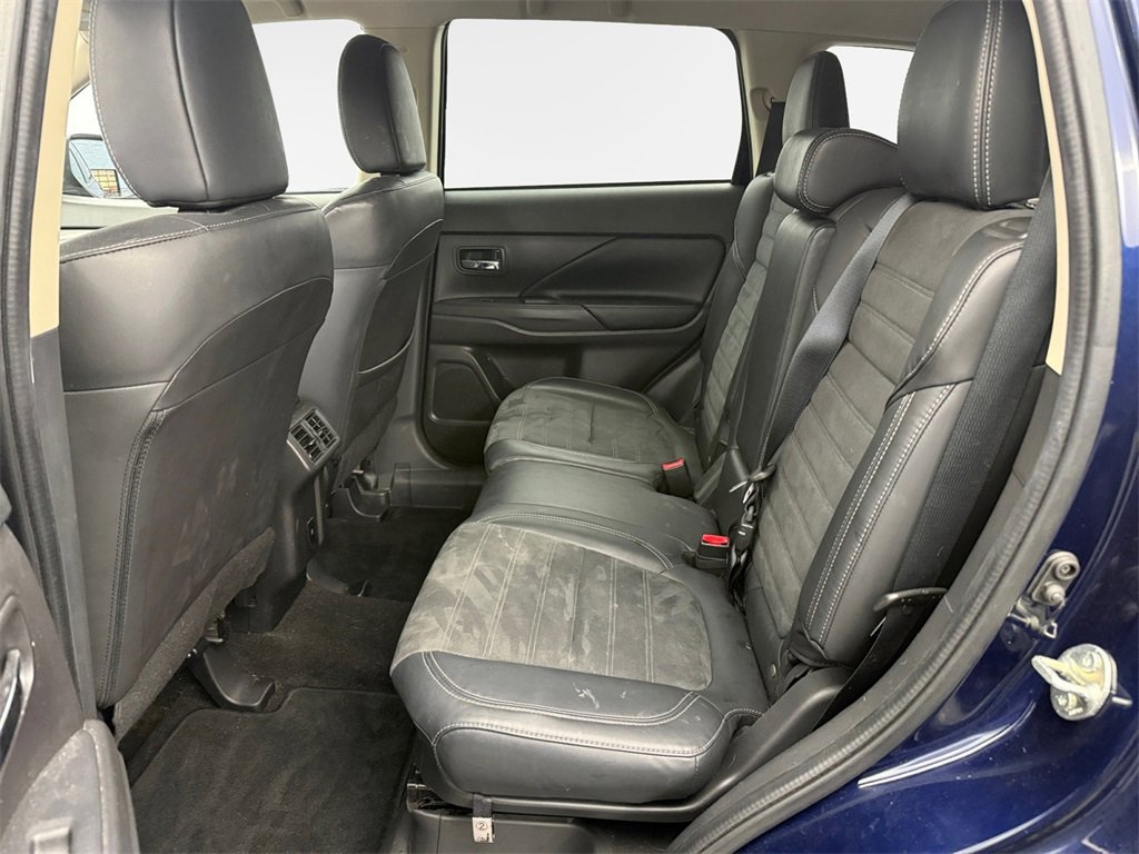 Used 2020 Mitsubishi Outlander SE image 22