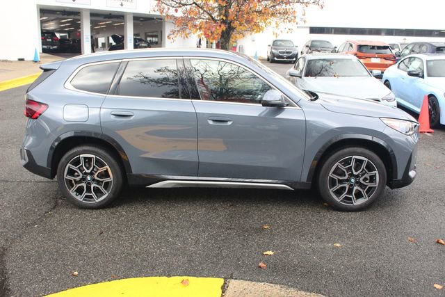Used 2025 BMW X1 xDrive28i w/ Premium Package image 11