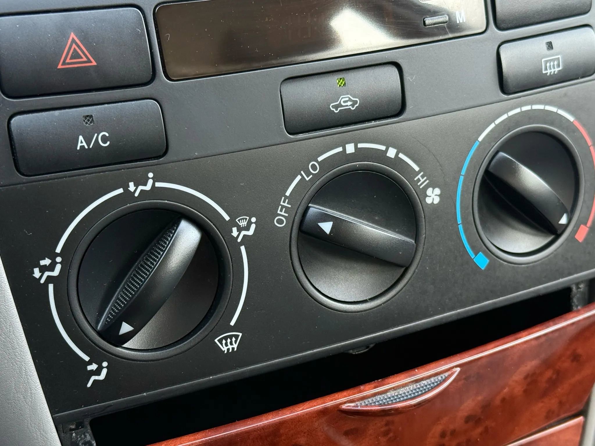 Used 2003 Toyota Corolla LE image 31