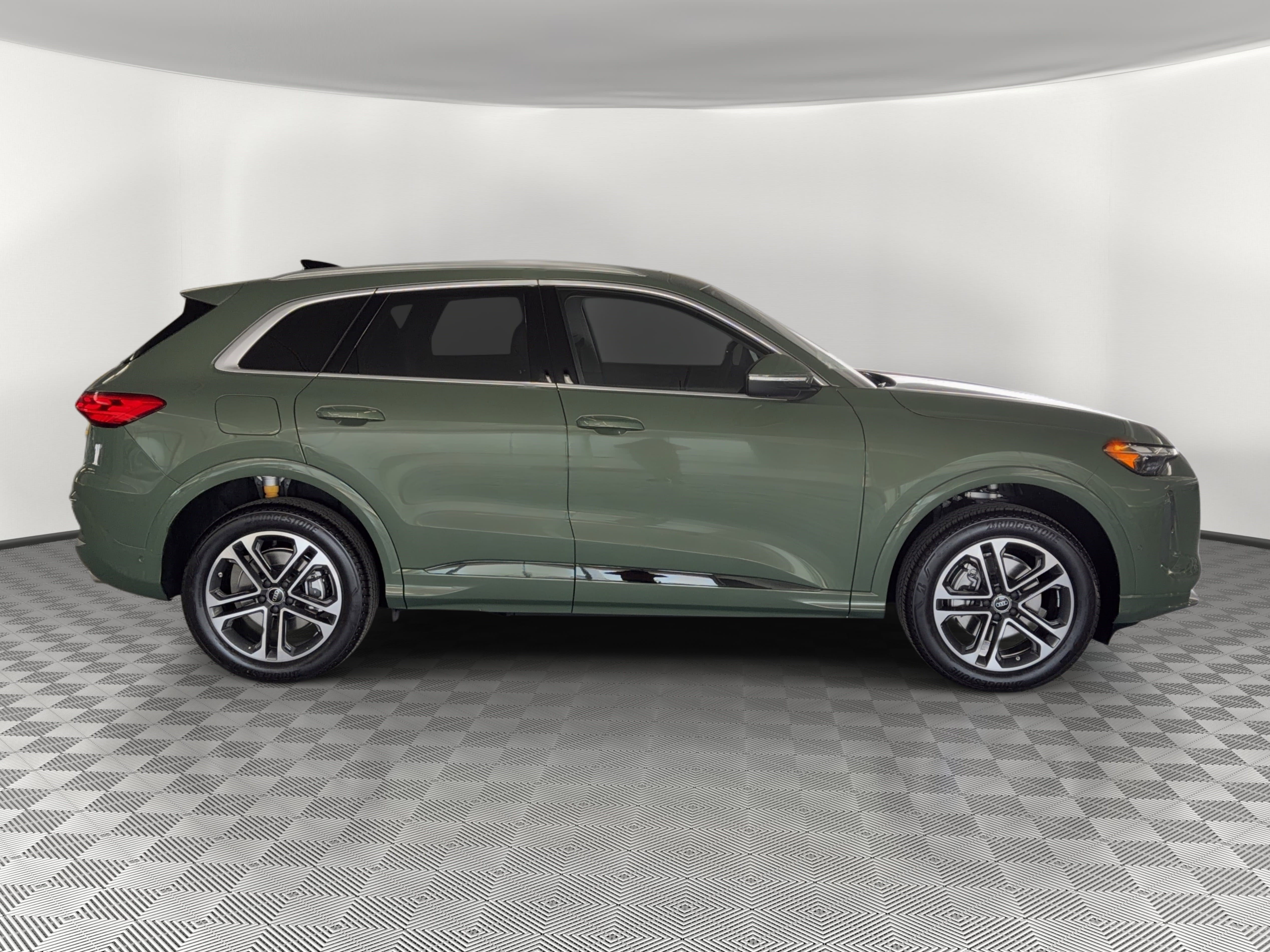 New 2026 Audi Q5 Premium image 8
