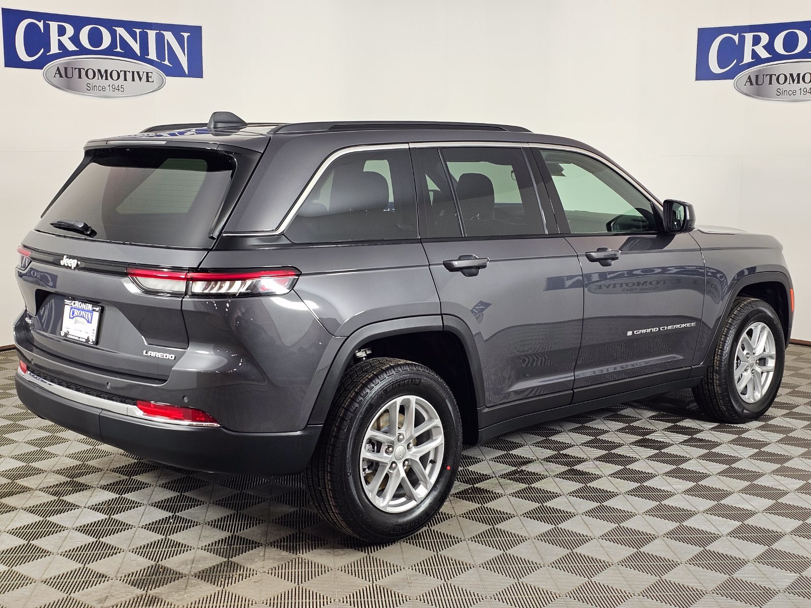 New 2026 Jeep Grand Cherokee Laredo X AWD/4WD image 5