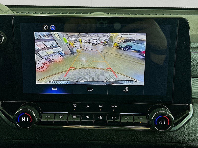 Used 2025 Chevrolet Colorado Trail Boss image 16