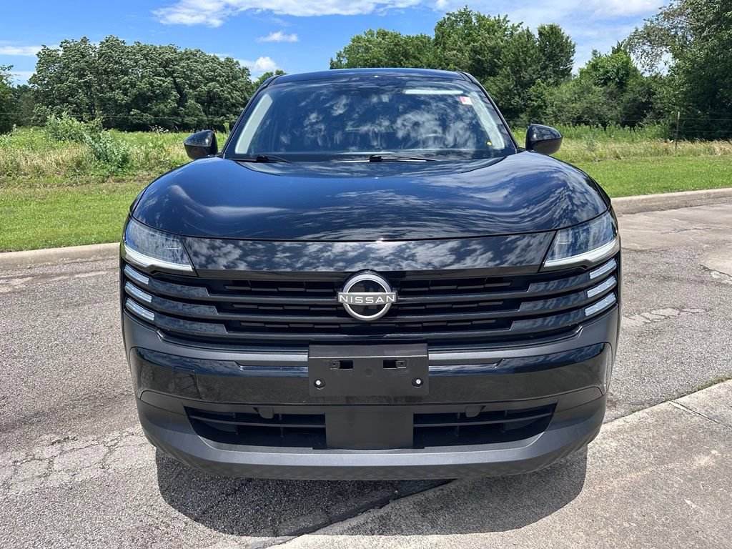 Used 2025 Nissan Kicks SV FWD image 3