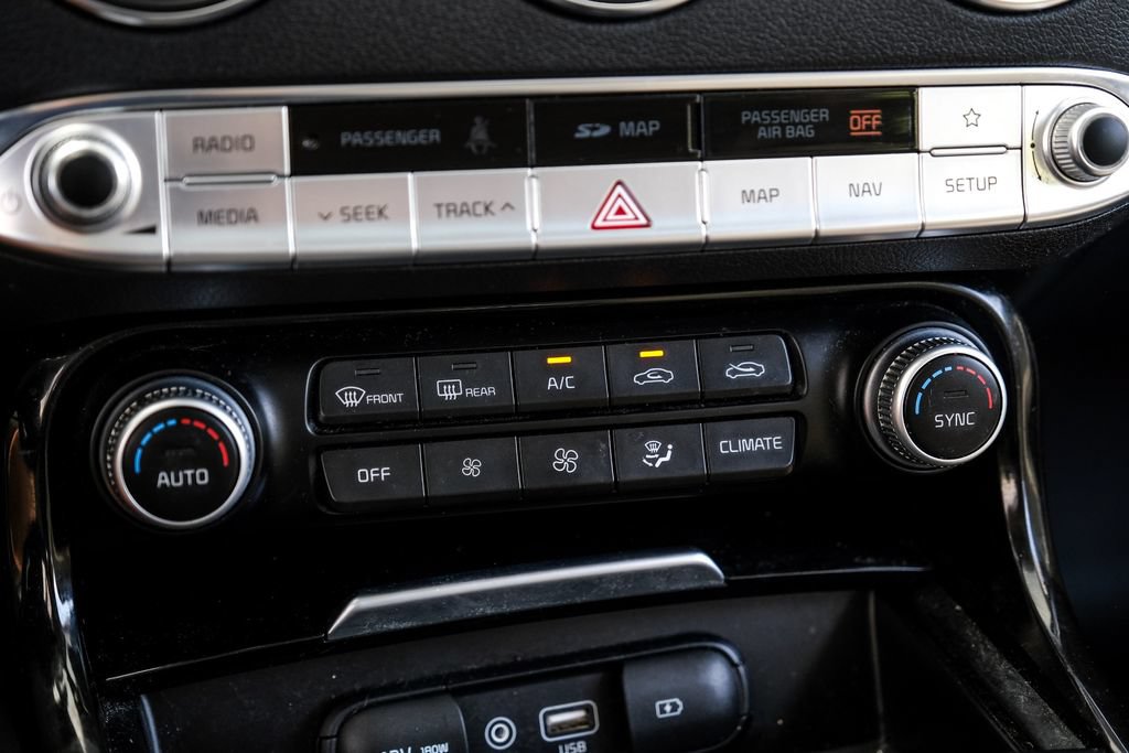 Used 2019 Kia Stinger w/ Sun & Sound Package RWD image 29