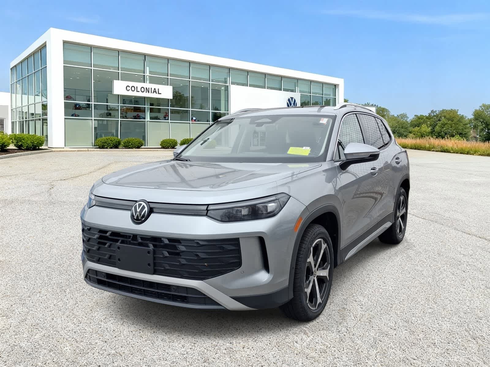 New 2026 Volkswagen Tiguan SE AWD/4WD image 1