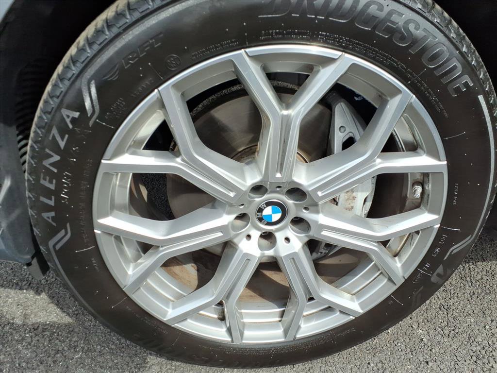 Used 2023 BMW X7 xDrive40i w/ Parking Assistance Package image 9