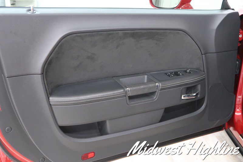 Used 2011 Dodge Challenger SRT8 RWD image 26