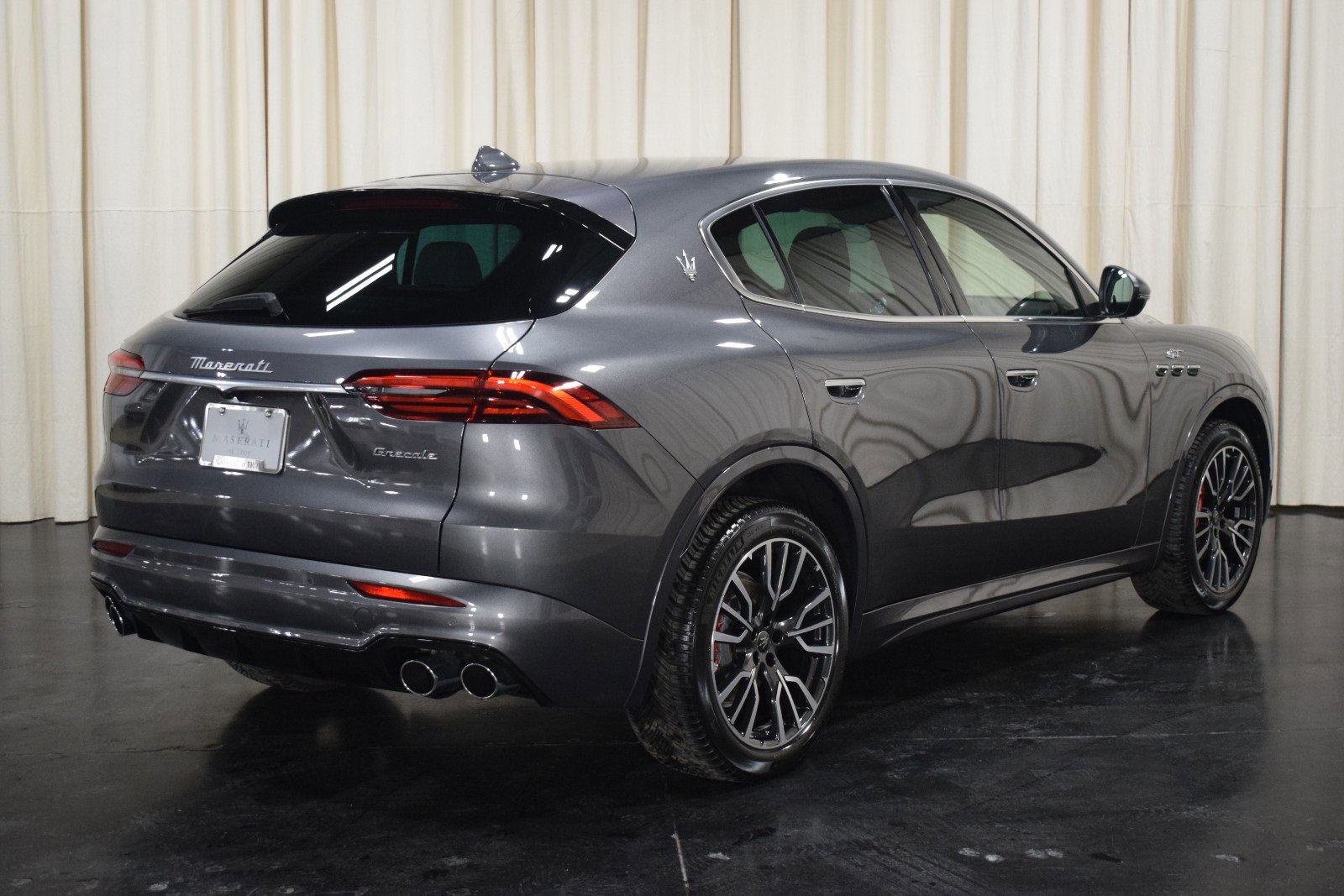 New 2024 Maserati Grecale GT image 9