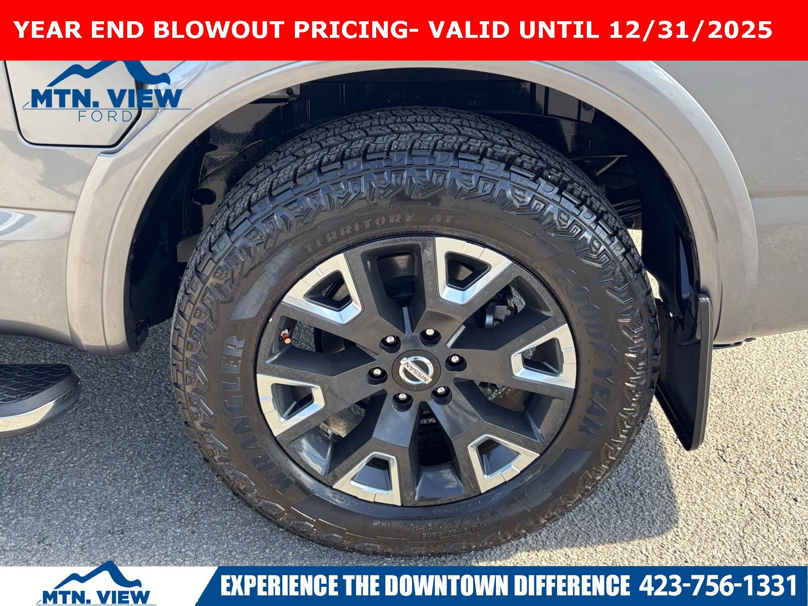 Used 2021 Nissan Titan Platinum Reserve image 13