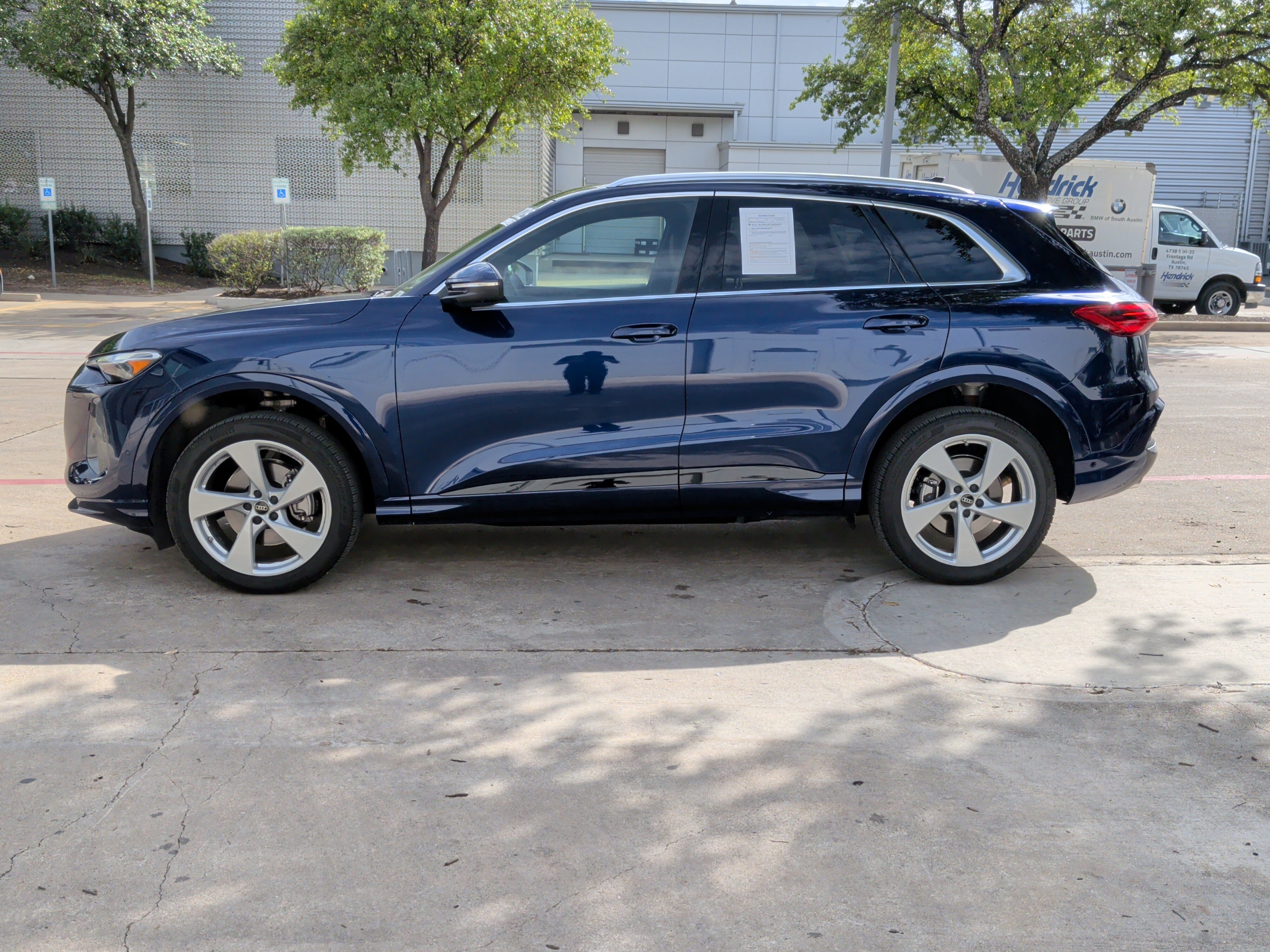 Used 2025 Audi Q5 Premium w/ Convenience Package image 8