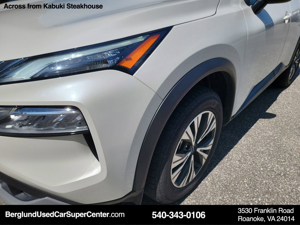 Used 2023 Nissan Rogue SV image 8