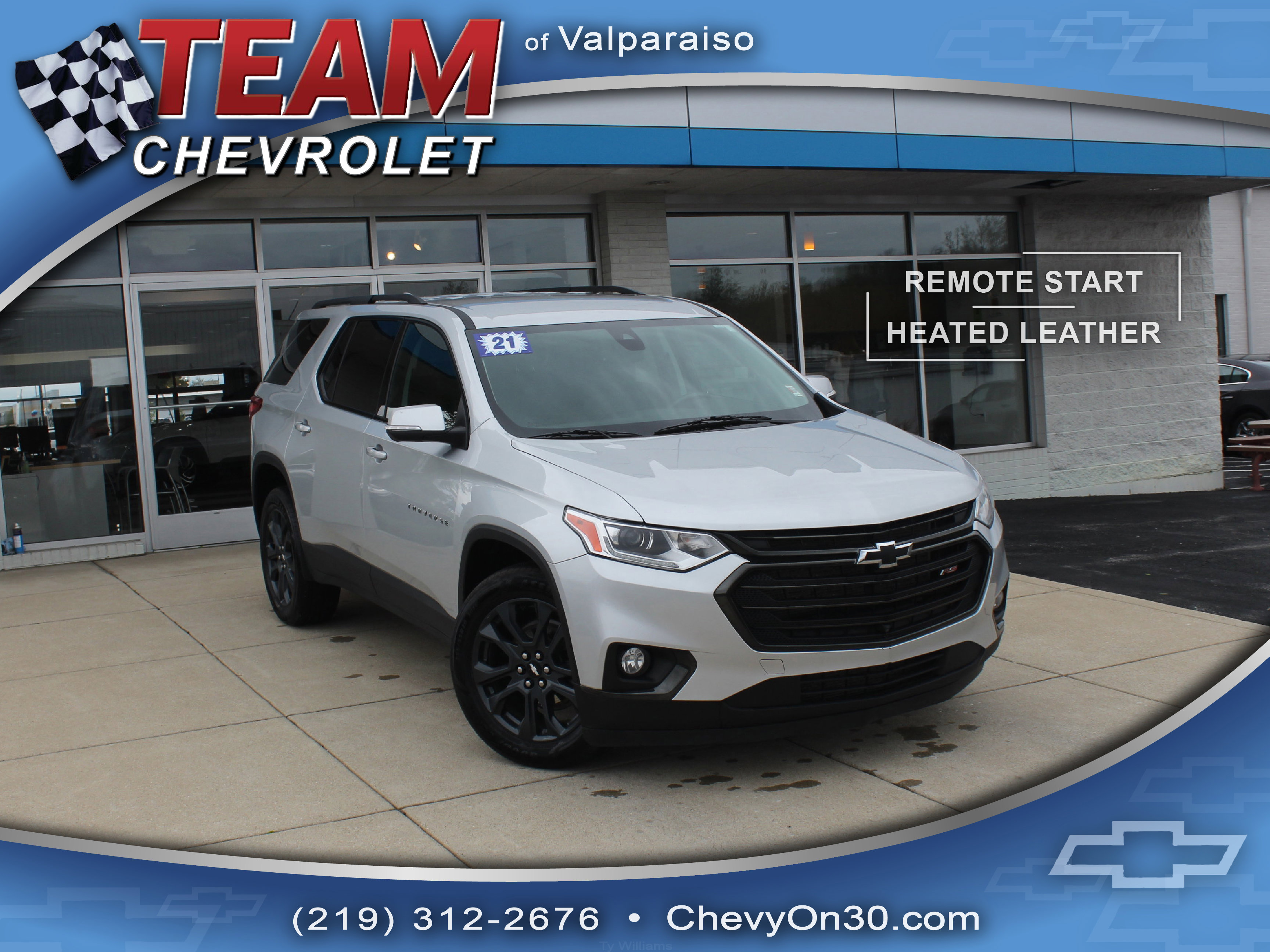 Used 2021 Chevrolet Traverse RS FWD image 1