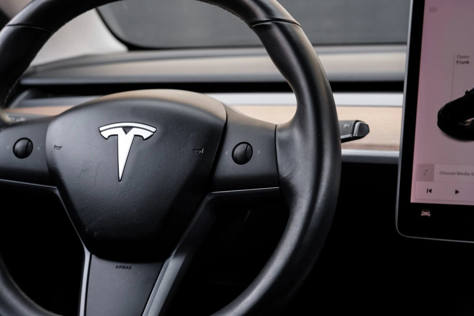 Used 2018 Tesla Model 3 Long Range RWD image 19