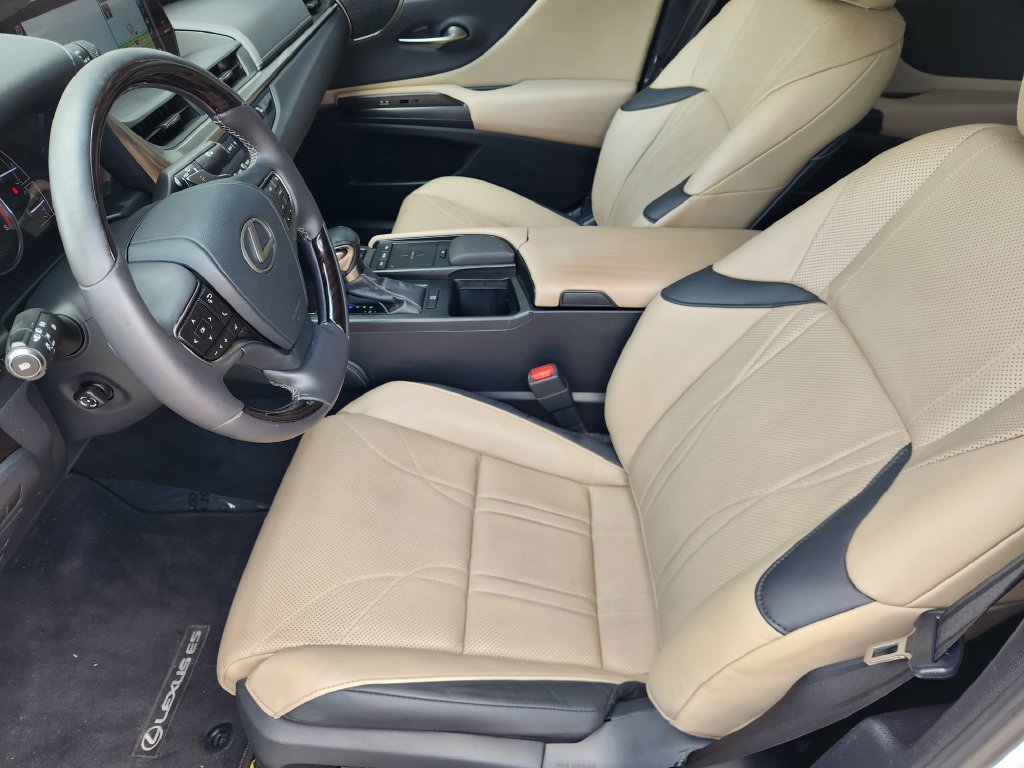 Used 2019 Lexus ES 350 Ultra Luxury w/ Accessory Package 2 FWD image 14