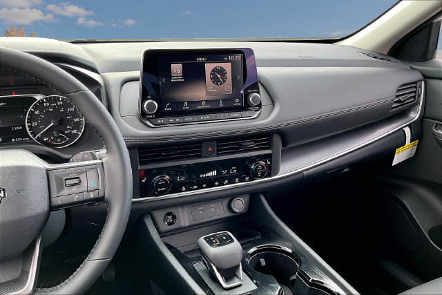 New 2026 Nissan Rogue Dark Armor FWD image 6