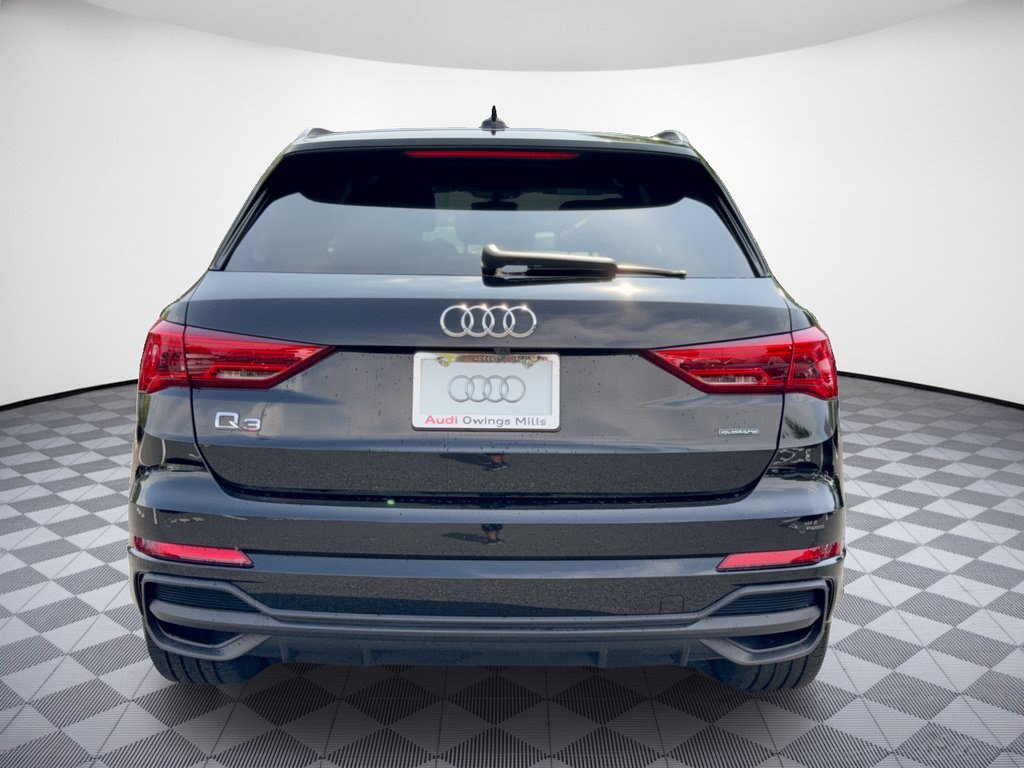 Used 2023 Audi Q3 2.0T Premium w/ Black Optic Sport Package AWD/4WD image 11