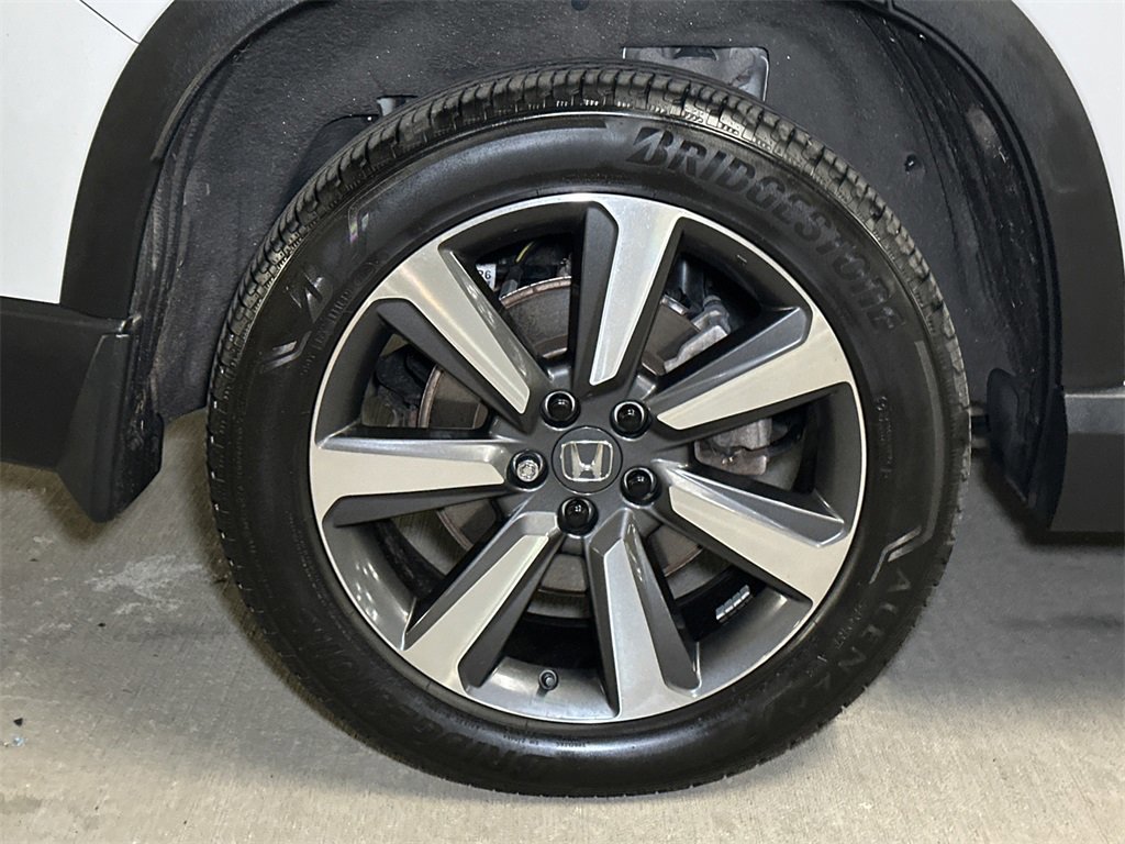 Used 2023 Honda Pilot Touring image 9