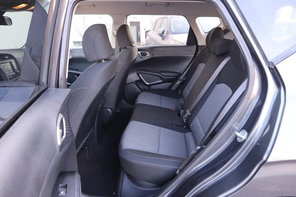 Used 2021 Kia Soul S image 9