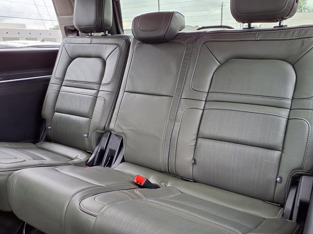 Certified 2022 Lincoln Navigator Black Label AWD/4WD image 6
