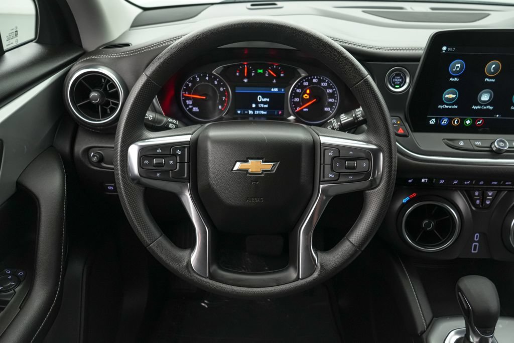 Used 2025 Chevrolet Blazer LT AWD/4WD image 14
