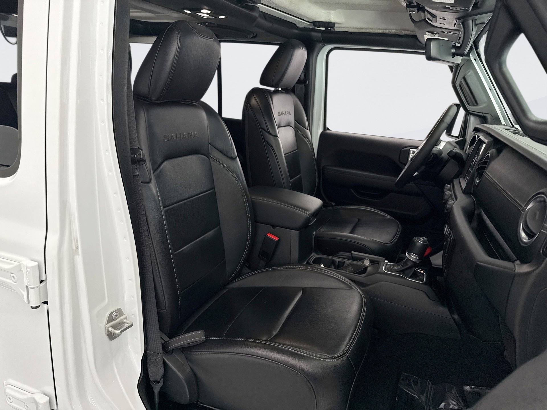 Used 2023 Jeep Wrangler Unlimited Sahara image 17