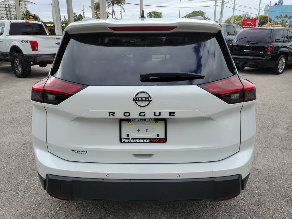 New 2026 Nissan Rogue Dark Armor FWD image 6
