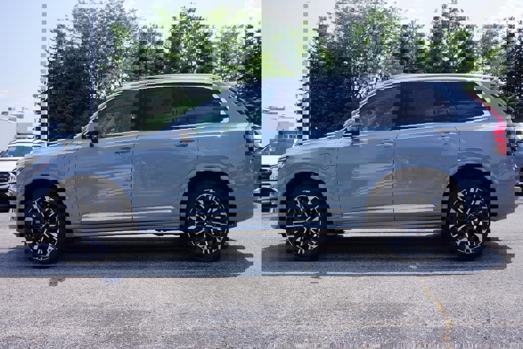 New 2026 Volvo XC90 T8 Plus image 4