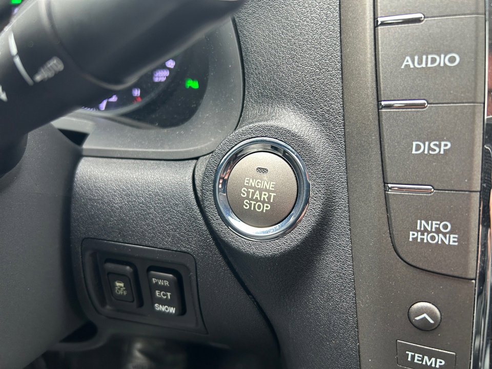 Used 2011 Lexus IS 250C w/ Luxury Pkg image 24