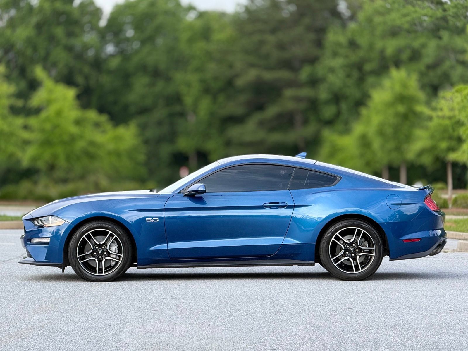 Used 2022 Ford Mustang GT RWD image 9