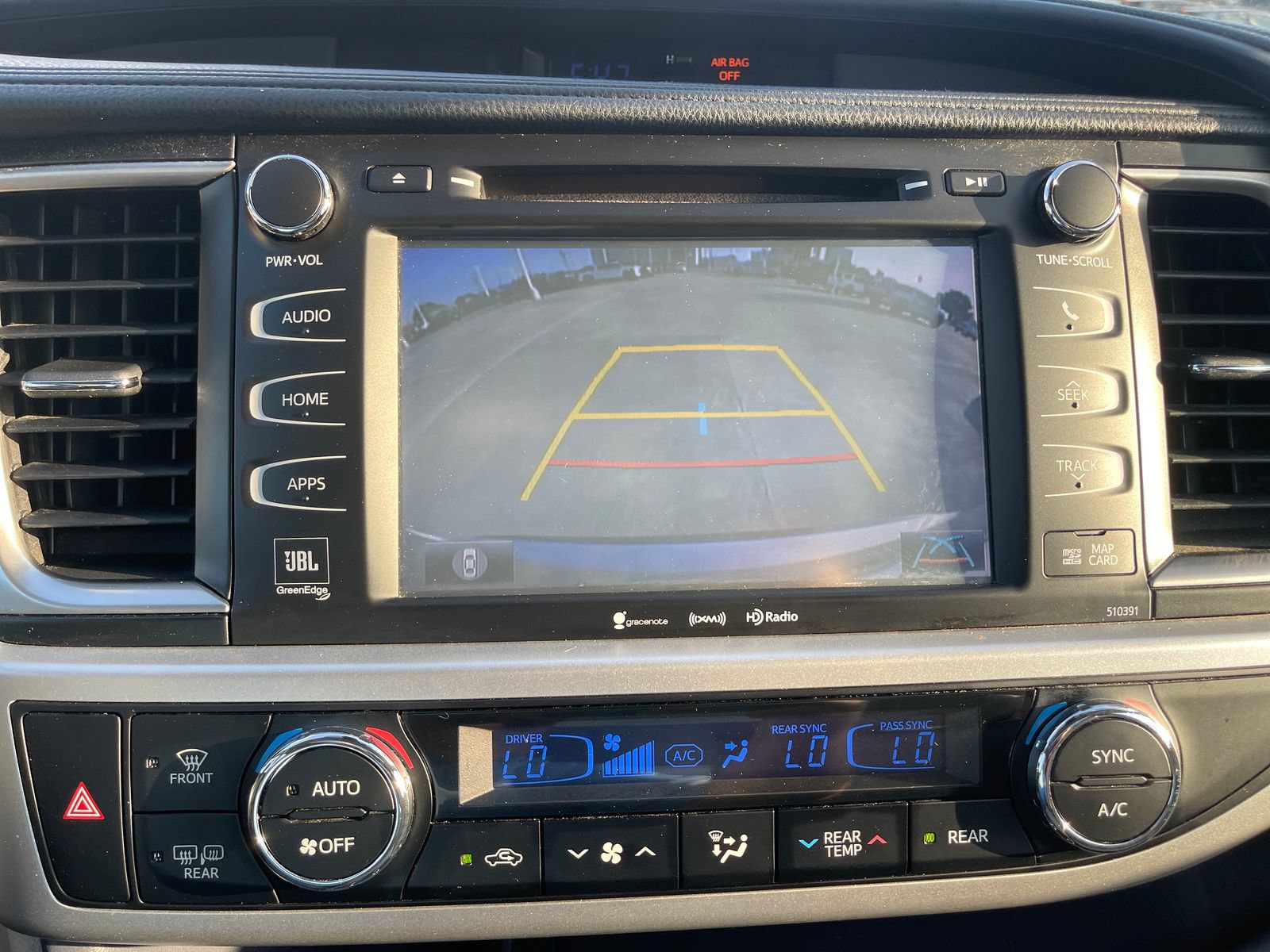 Used 2019 Toyota Highlander Limited Platinum FWD image 41