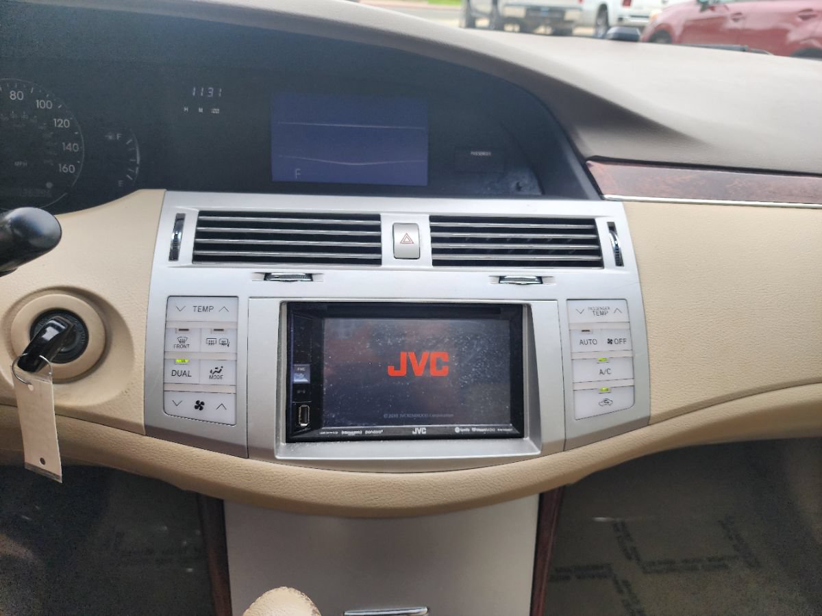 Used 2008 Toyota Avalon XLS FWD image 16